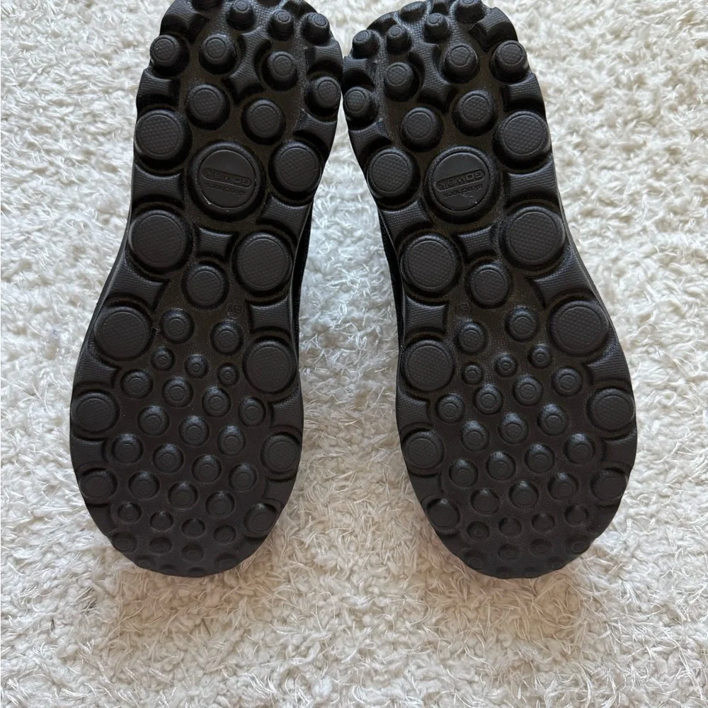 Skechers Go Walk woman’s Black Slip-On Walking Shoes: Size 7 - Picture 3 of 6